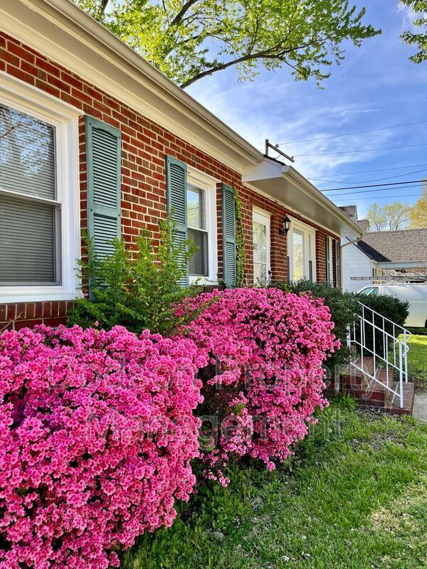 Primary Photo - 7514 Woodman Rd