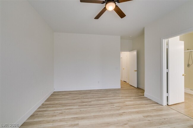 Building Photo - 10959 Pumpkin Ridge Ave