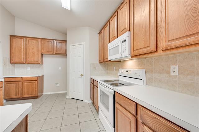 Building Photo - 1217 Spring Water Dr