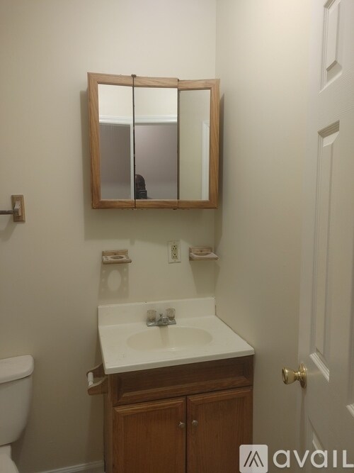 Building Photo - 464 Bussey Ave