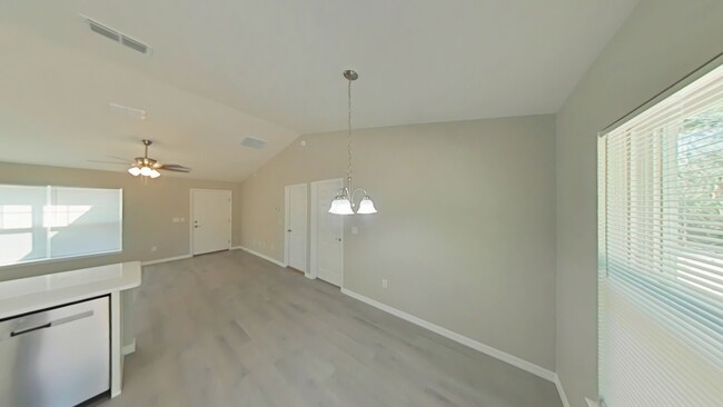 Building Photo - Brand New Comfortable 3 bedroom with Pract...