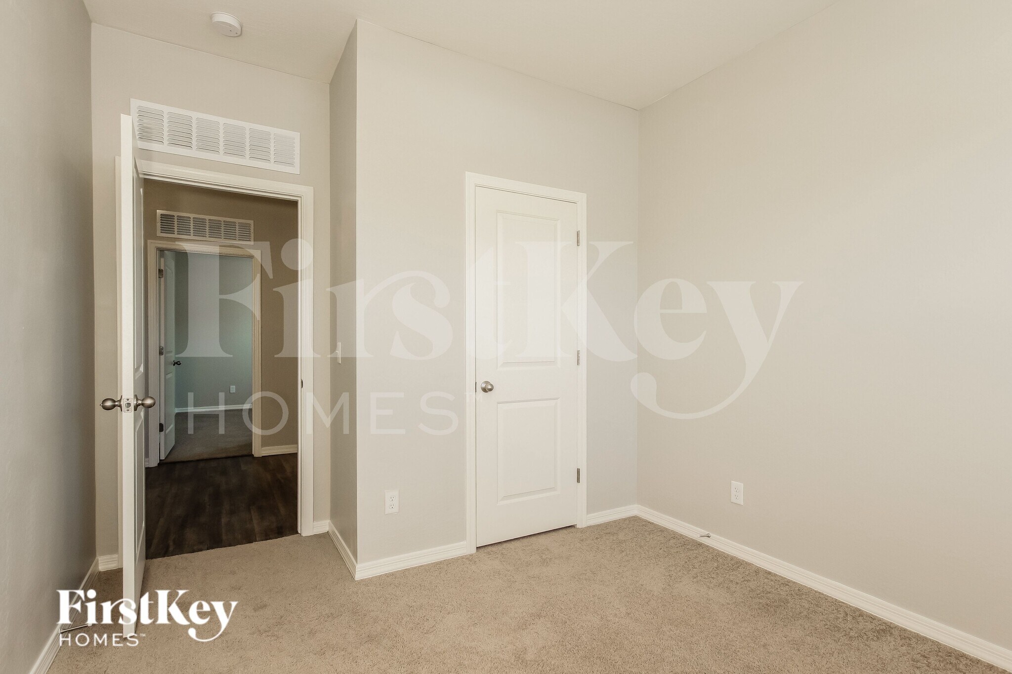 Building Photo - 20037 W Mesquite Dr