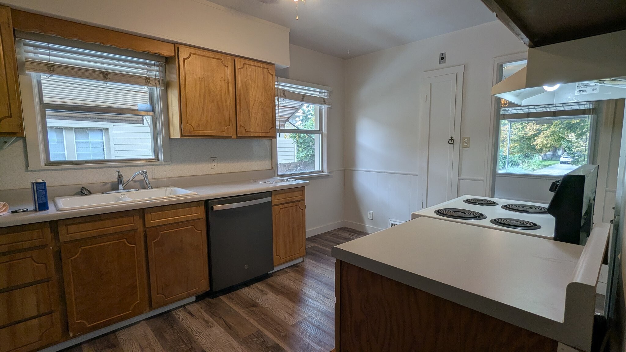 Building Photo - 1523 S 600 E