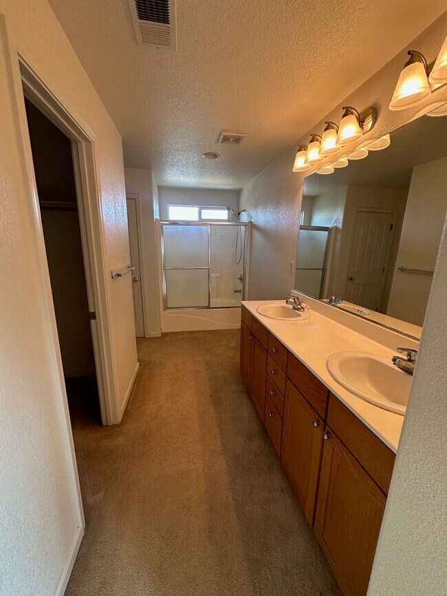 Building Photo - 2705 Jayden Way