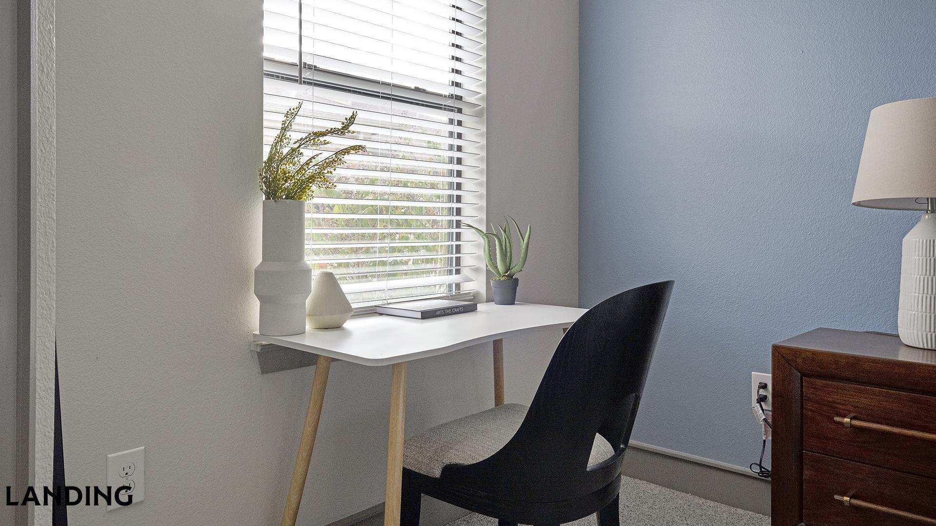 Building Photo - 18021 Kingsland Blvd