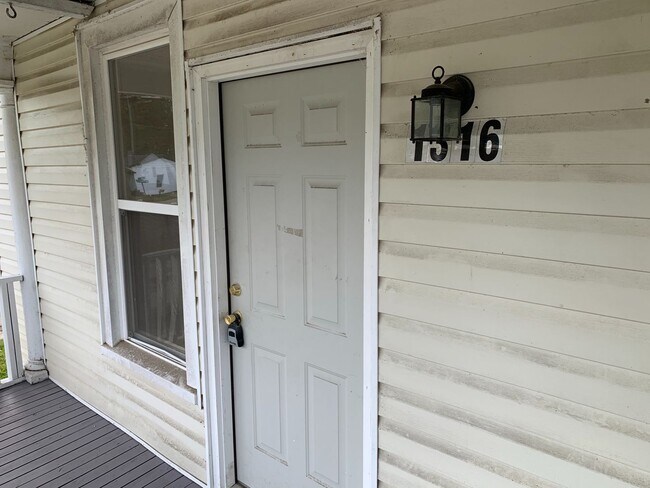 Building Photo - Clark1314-1316