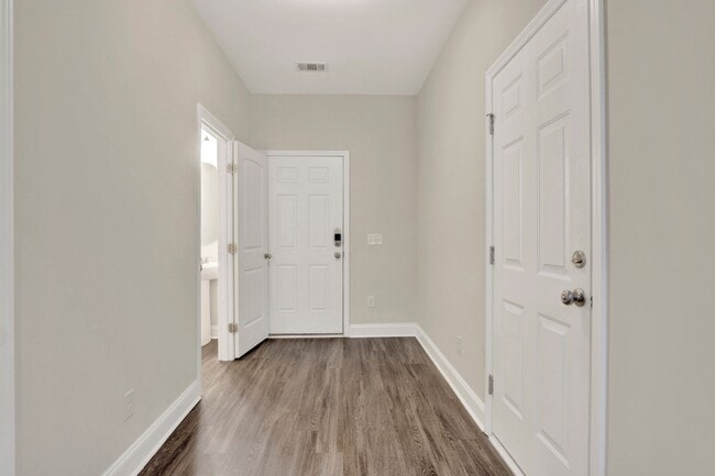 Building Photo - Townhome for Rent