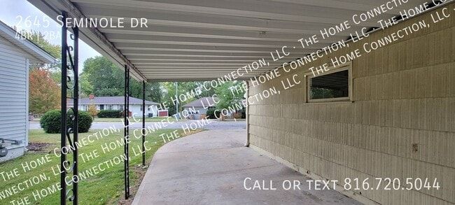 Building Photo - 2645 Seminole Dr