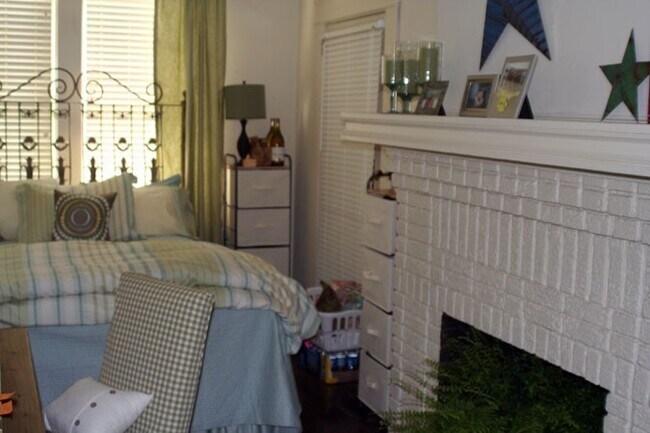 Building Photo - 405 Opelika Rd