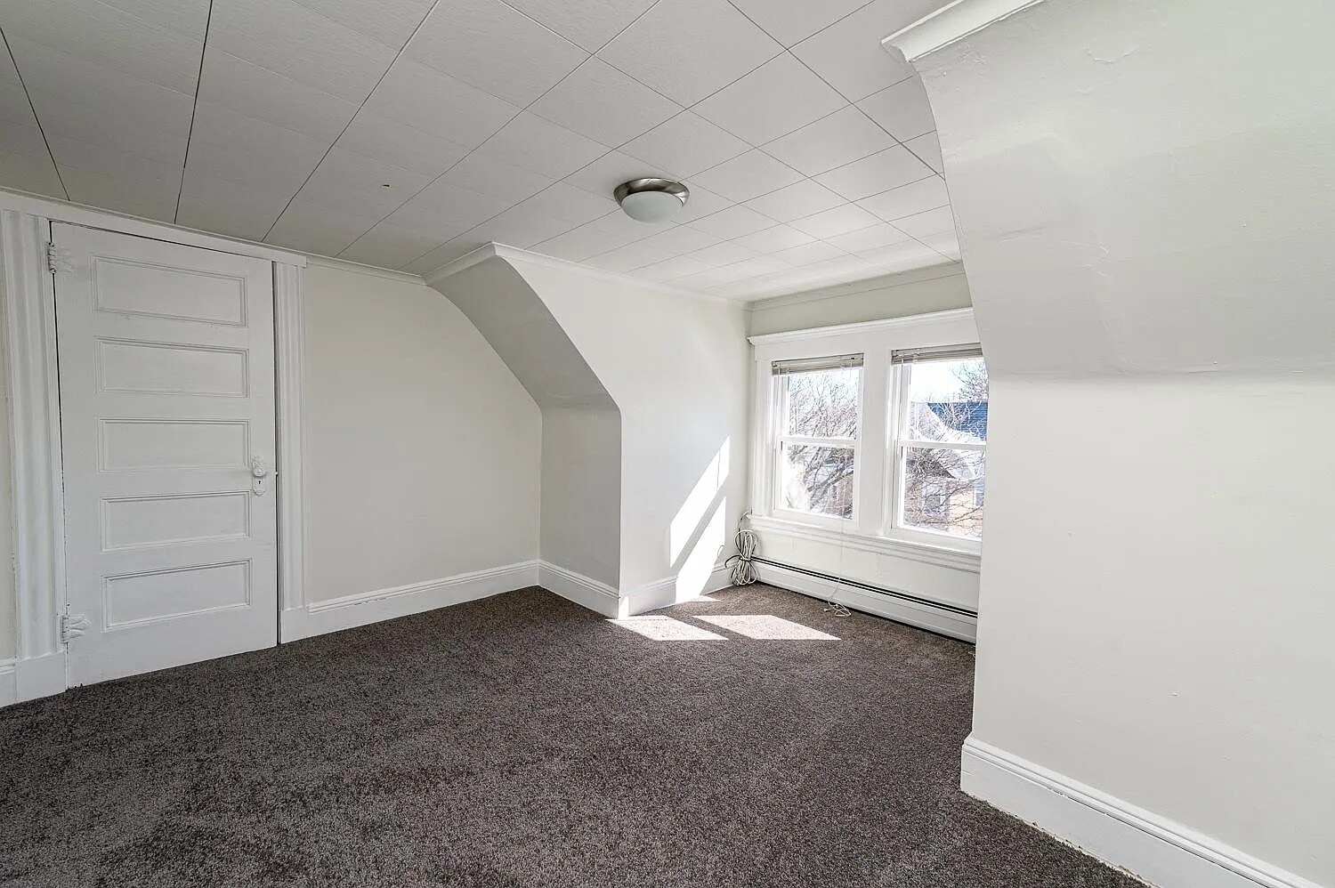 Upstairs Bedroom - 90 Union Ave