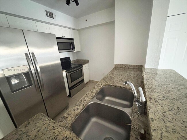 Building Photo - 15460 SW 284th St