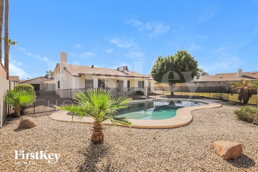 Building Photo - 16814 N 34th Ave