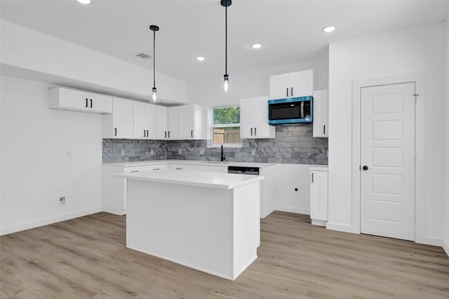 Building Photo - 8023 Birmingham St