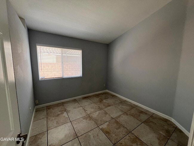 Building Photo - 39821 Milan Dr