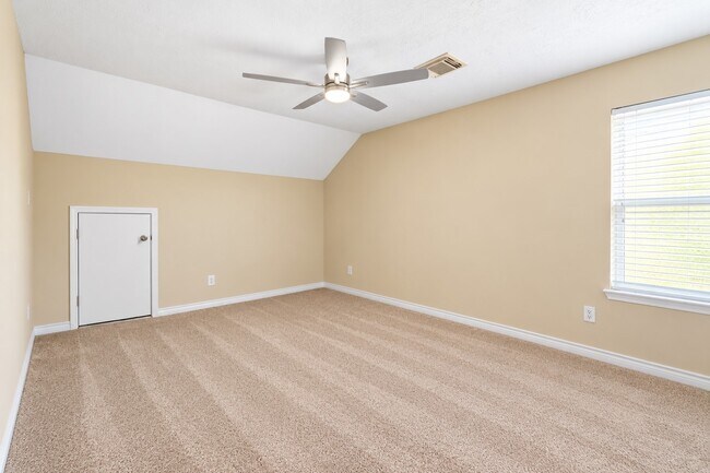 Building Photo - 3418 Coldwater Canyon Ln
