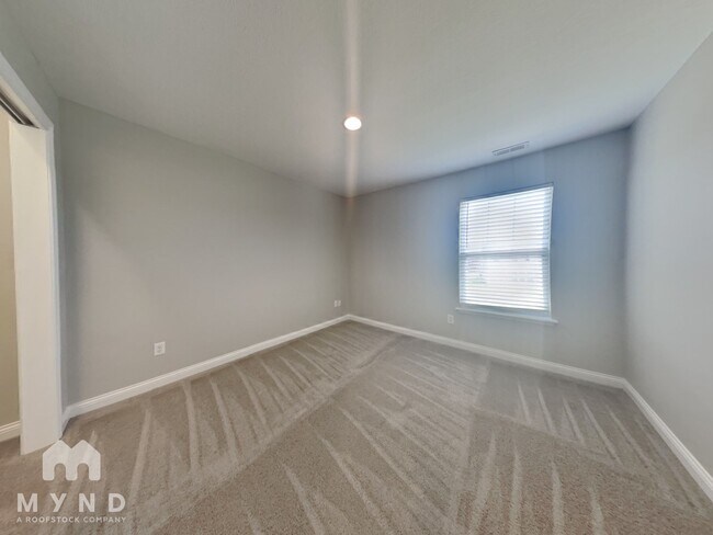 Building Photo - 618 Albermarle Dr