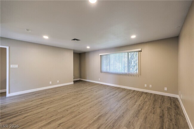 Building Photo - 343 Greenbriar Townhouse Way