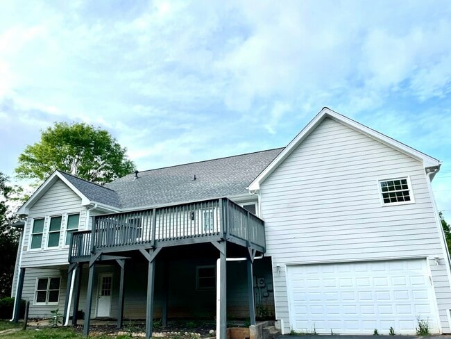 Building Photo - 4915 Drew Rd