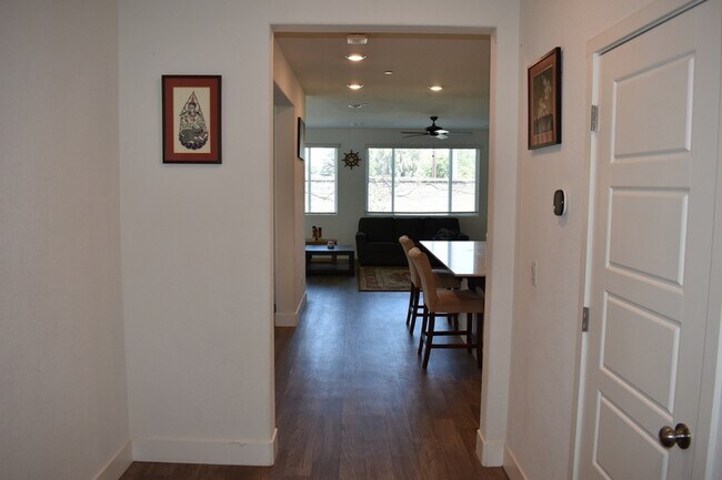 Building Photo - 2375 Explorador Dr