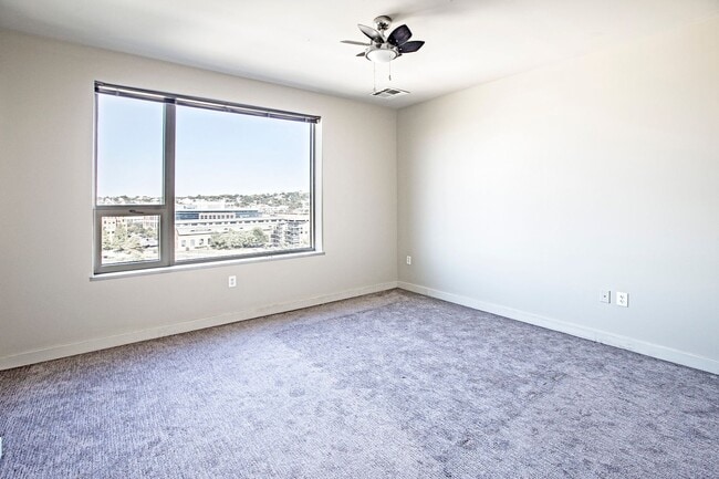 Building Photo - Christina Landing - 2 bedroom, 2 bath - 11...