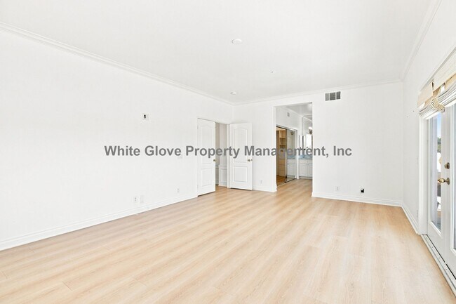 Building Photo - 24002 Tiburon