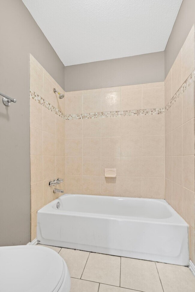 Building Photo - 7716 Challie Ln
