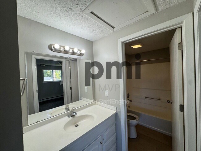 Building Photo - 2785 Wedge St