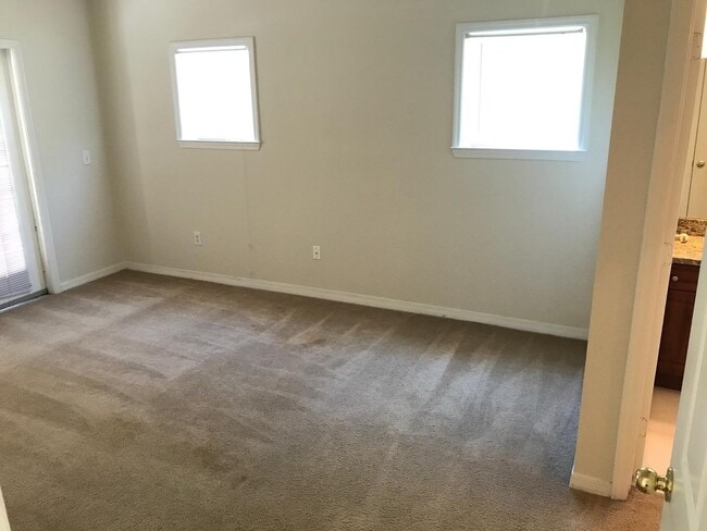 Building Photo - 3567 Conroy Rd