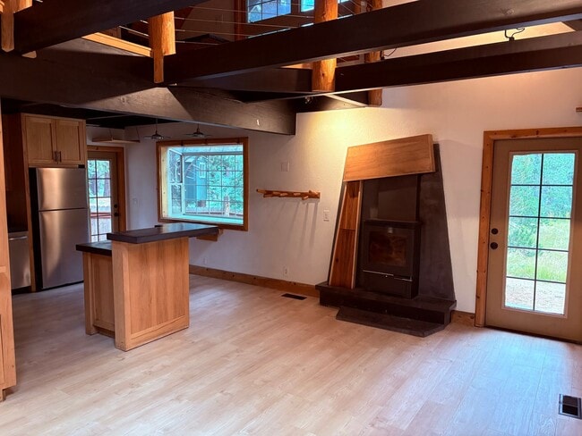 Building Photo - 1584 Sitka Cir