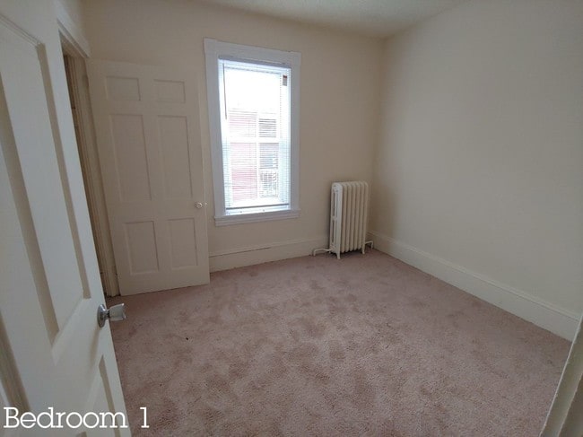 Building Photo - 206 S Ann St