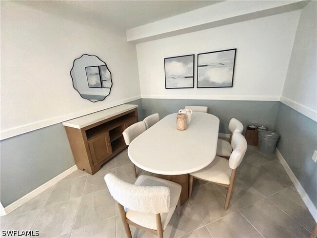 Building Photo - 15375 Grn Acrs Ave