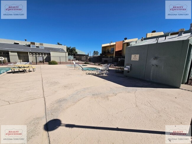 Building Photo - 22nd & Kolb Area Condo - Upstairs unit in Langley Gardens