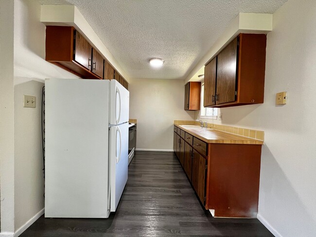 Building Photo - 527 West St