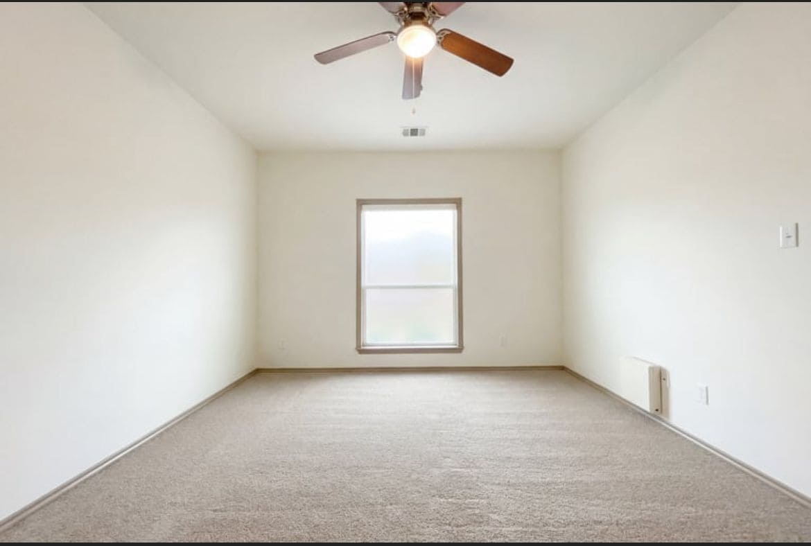 Building Photo - 1000 Estival Dr