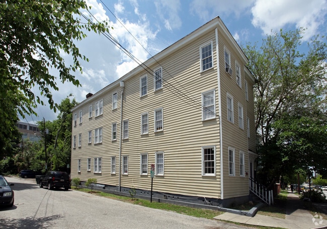 Primary Photo - 127 Cannon St