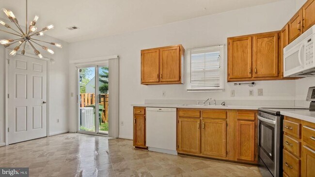 Building Photo - 11011 Coreys Way