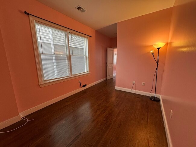 Building Photo - 16 Fisk St