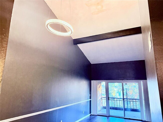 Building Photo - 6519 W Newberry Rd