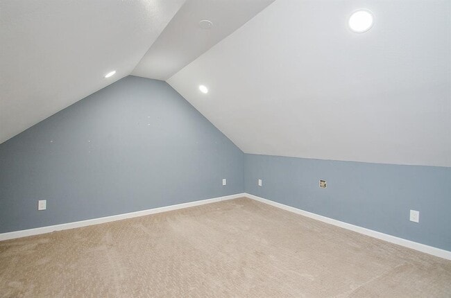 Building Photo - 2706 Sledge St