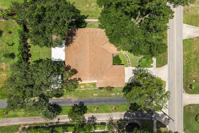 Building Photo - 3308 Raeford Rd