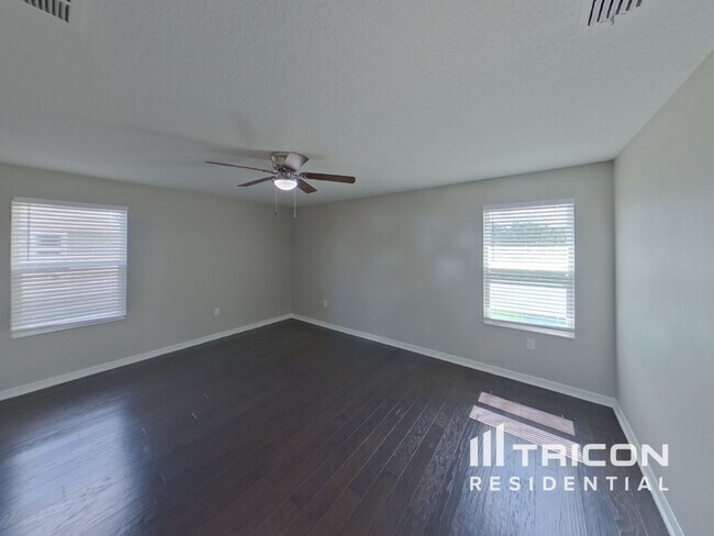 Building Photo - 10710 Southern Forest Dr