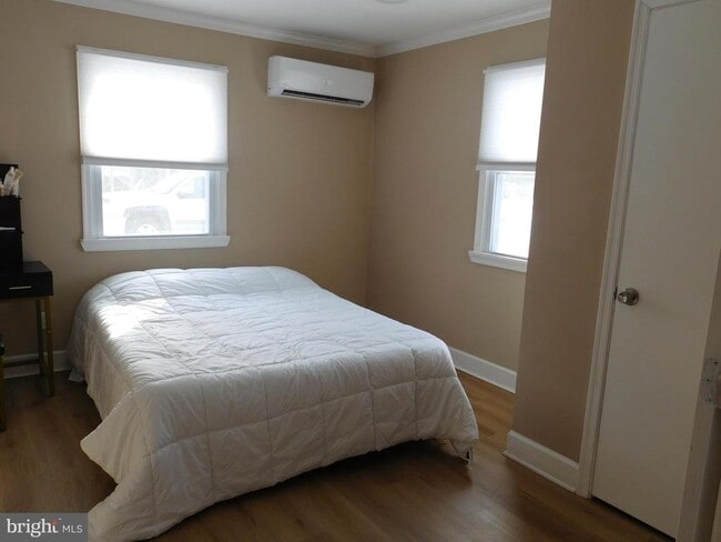 Building Photo - 6421 Inwood Dr