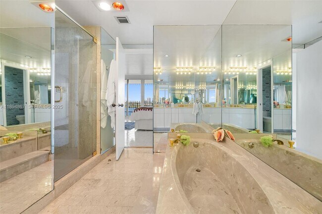 Building Photo - 1 Grove Isle Dr