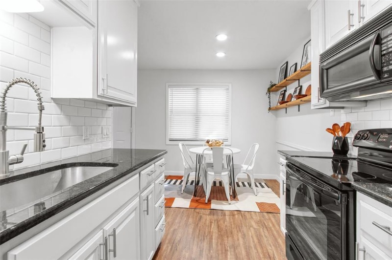 Building Photo - 1421 S 12th St