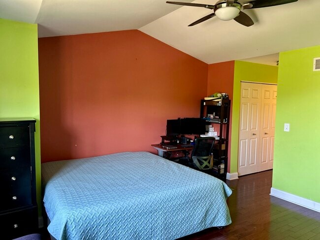 Building Photo - 1410 Brownstone Pl