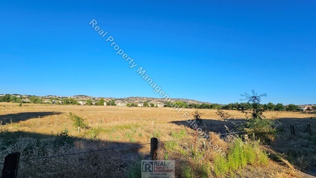 Building Photo - 1529 Borrasca Dr