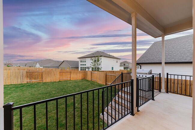 Building Photo - Amazing 5 Bedroom Home - Georgetown