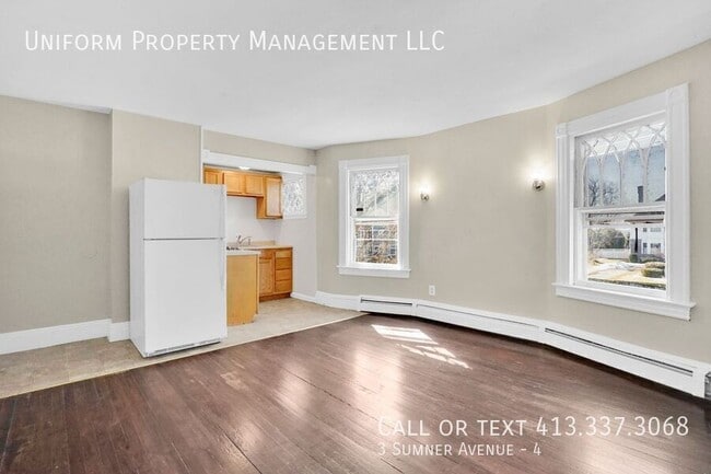 Building Photo - 3 Sumner Ave