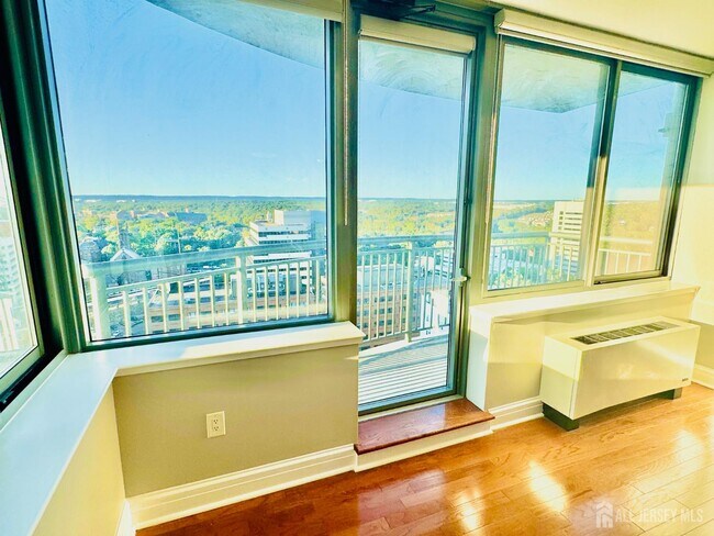 Building Photo - 1 Spring St