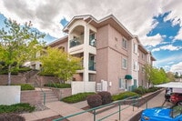 Building Photo - Beautiful home in Villege For Rent, Comfortable Living in a Convenient Central Location